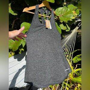 NWT Patagonia Women’s Seabrook Run Tank XS  in dark heather grey